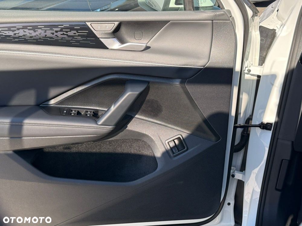 Volkswagen Tiguan 1.5 eHybrid PHEV 150kW Elegance DSG - 13