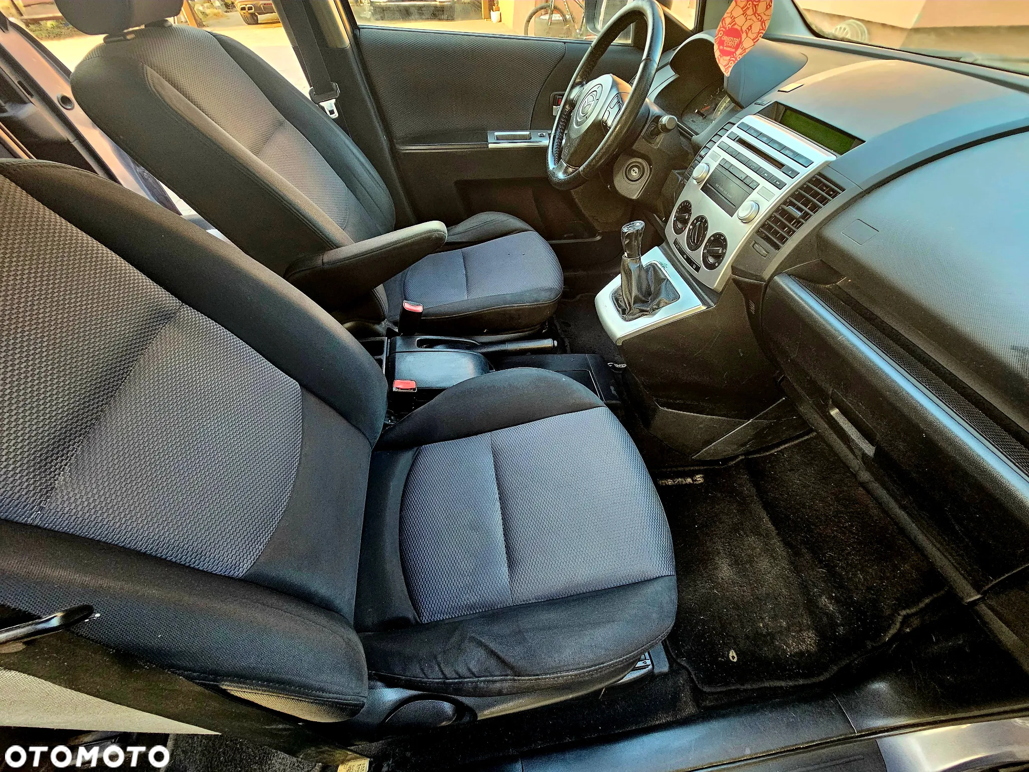 Mazda 5 - 5