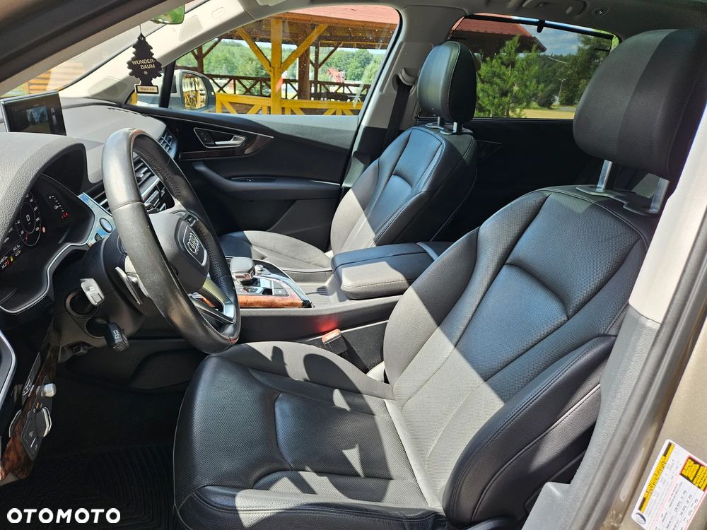 Audi Q7 - 7