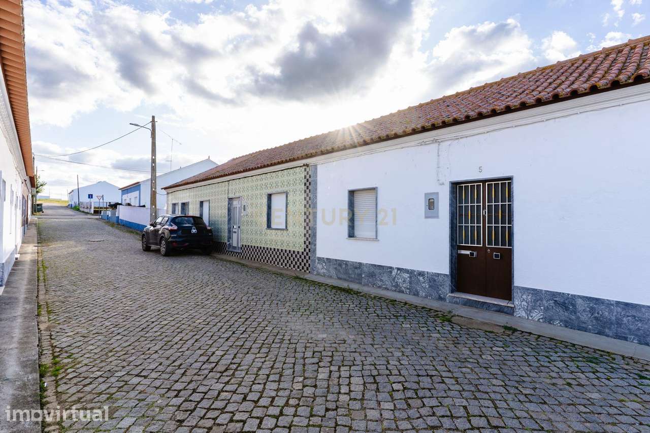 Moradia terrea em banda a 20km de Évora e a 15Km praias fluviais do Al - Grande imagem: 2/35