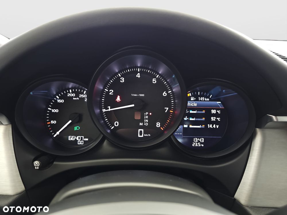 Porsche Macan Standard - 33