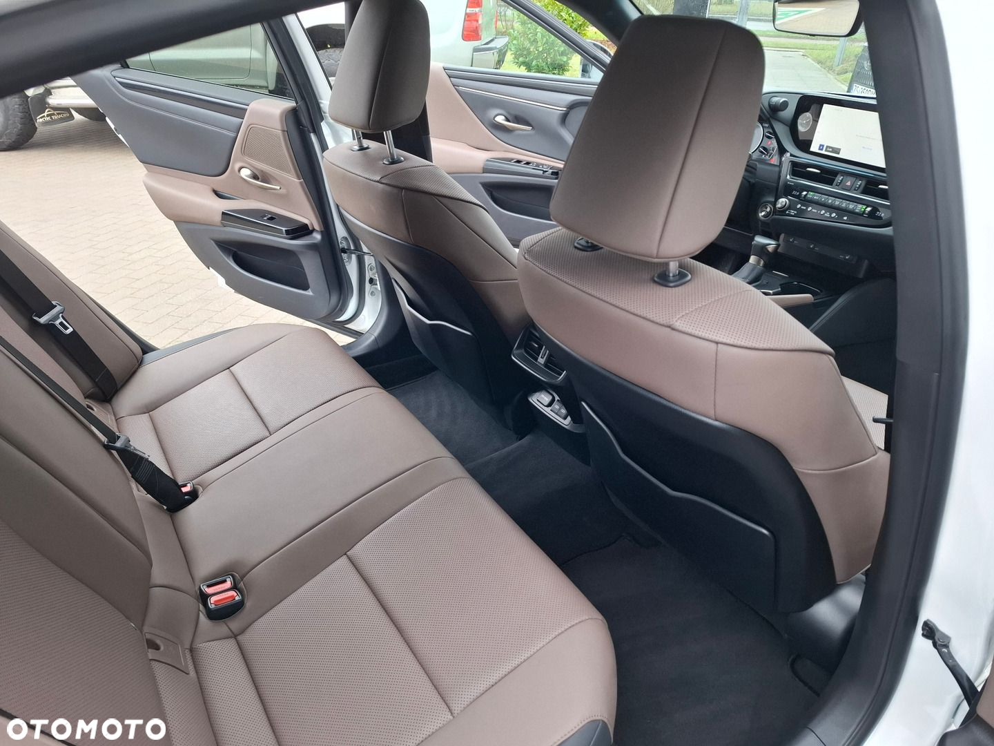 Lexus ES - 23