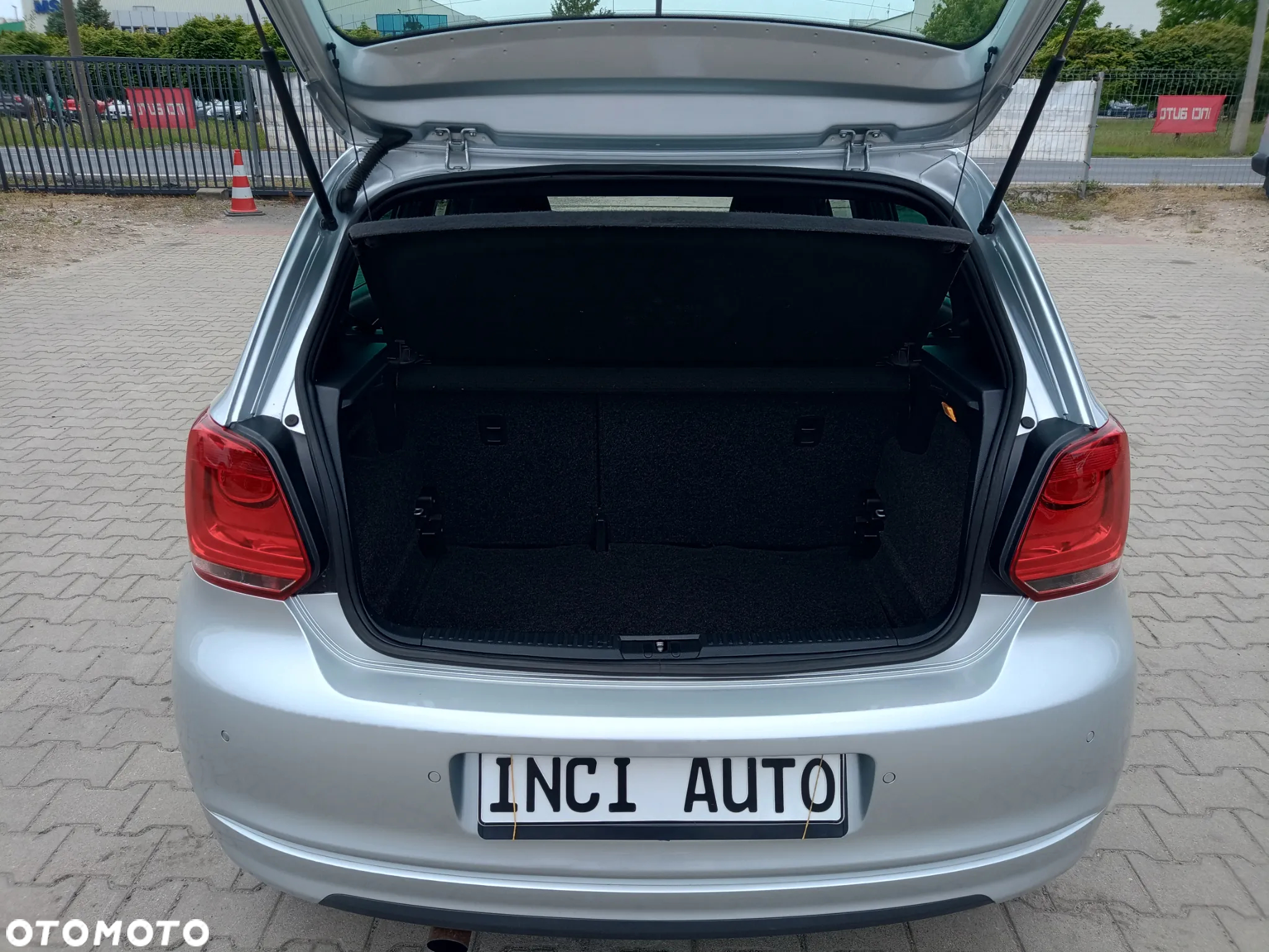 Volkswagen Polo 1.4 Black/Silver Edition - 14