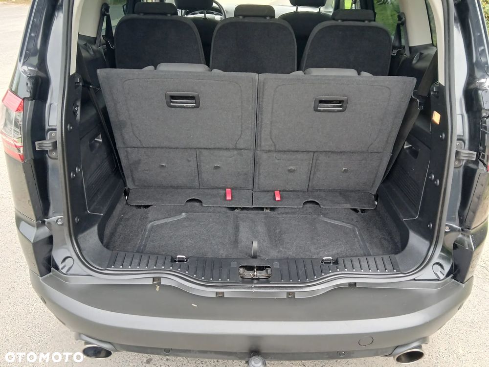 Ford S-Max 2.2 TDCi Titanium - 21