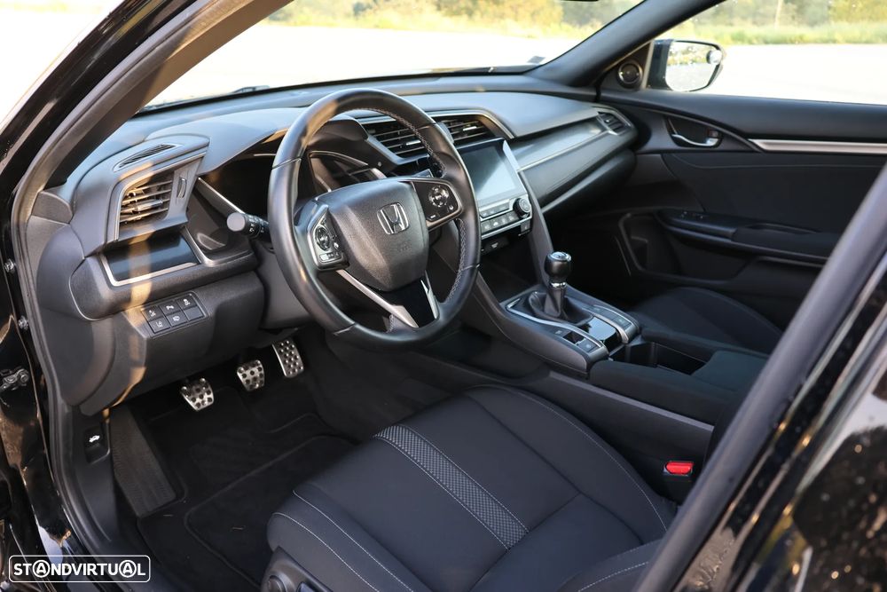 Honda Civic 1.0 i-VTEC Elegance Navi - 30