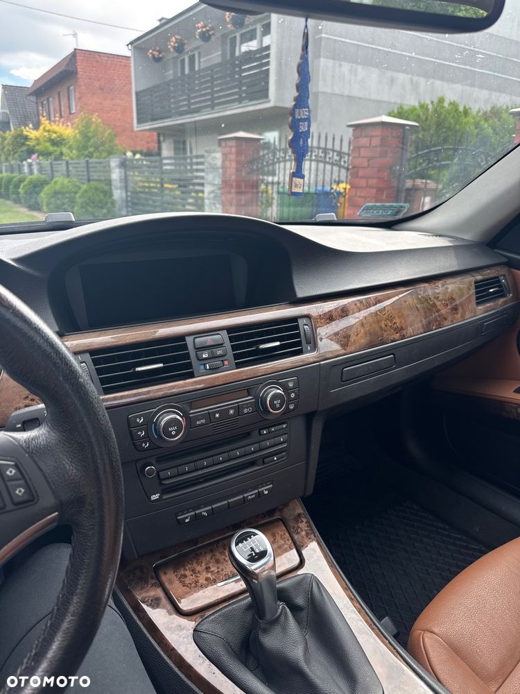 BMW Seria 3 320d - 15