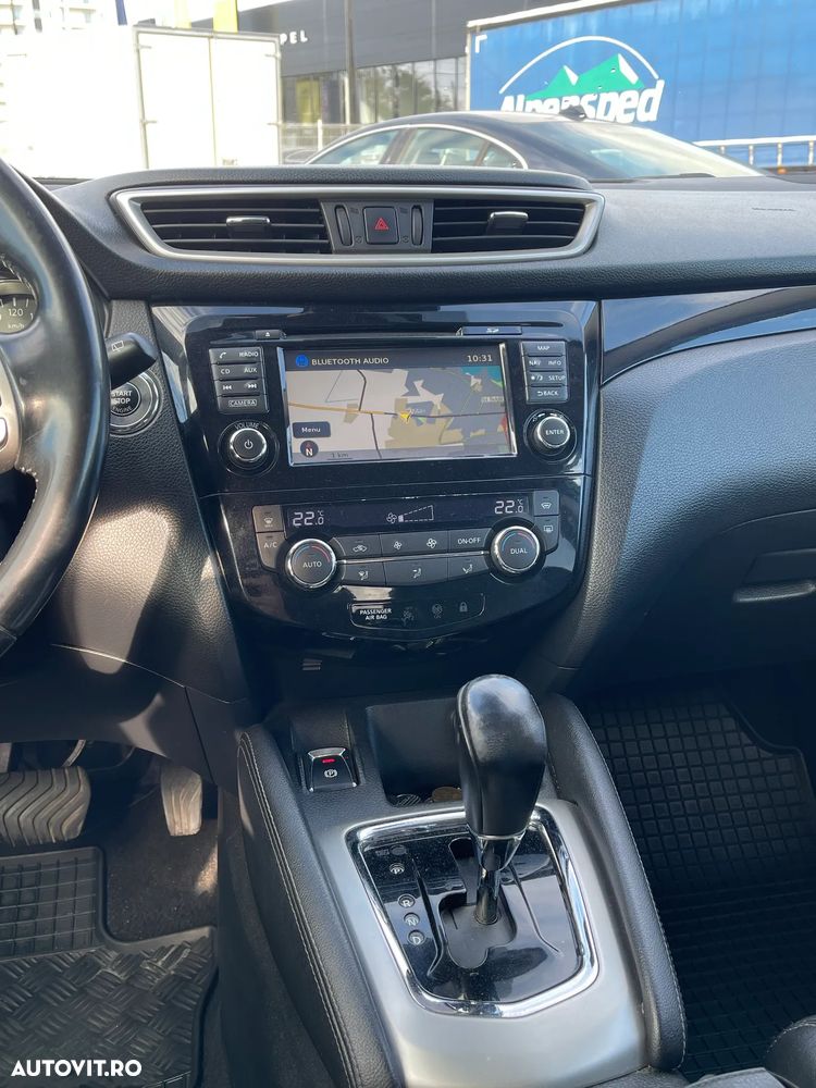 Nissan Qashqai 1.6 DCI Xtronic TEKNA+ - 8