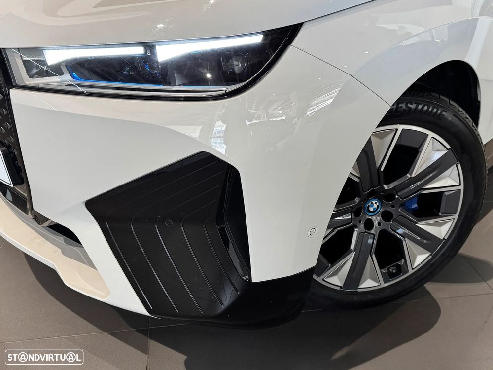 BMW iX xDrive40 - 6