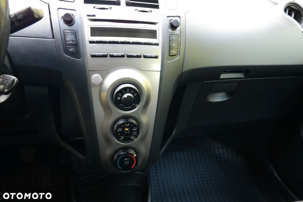 Toyota Yaris 1.33 Luna - 11