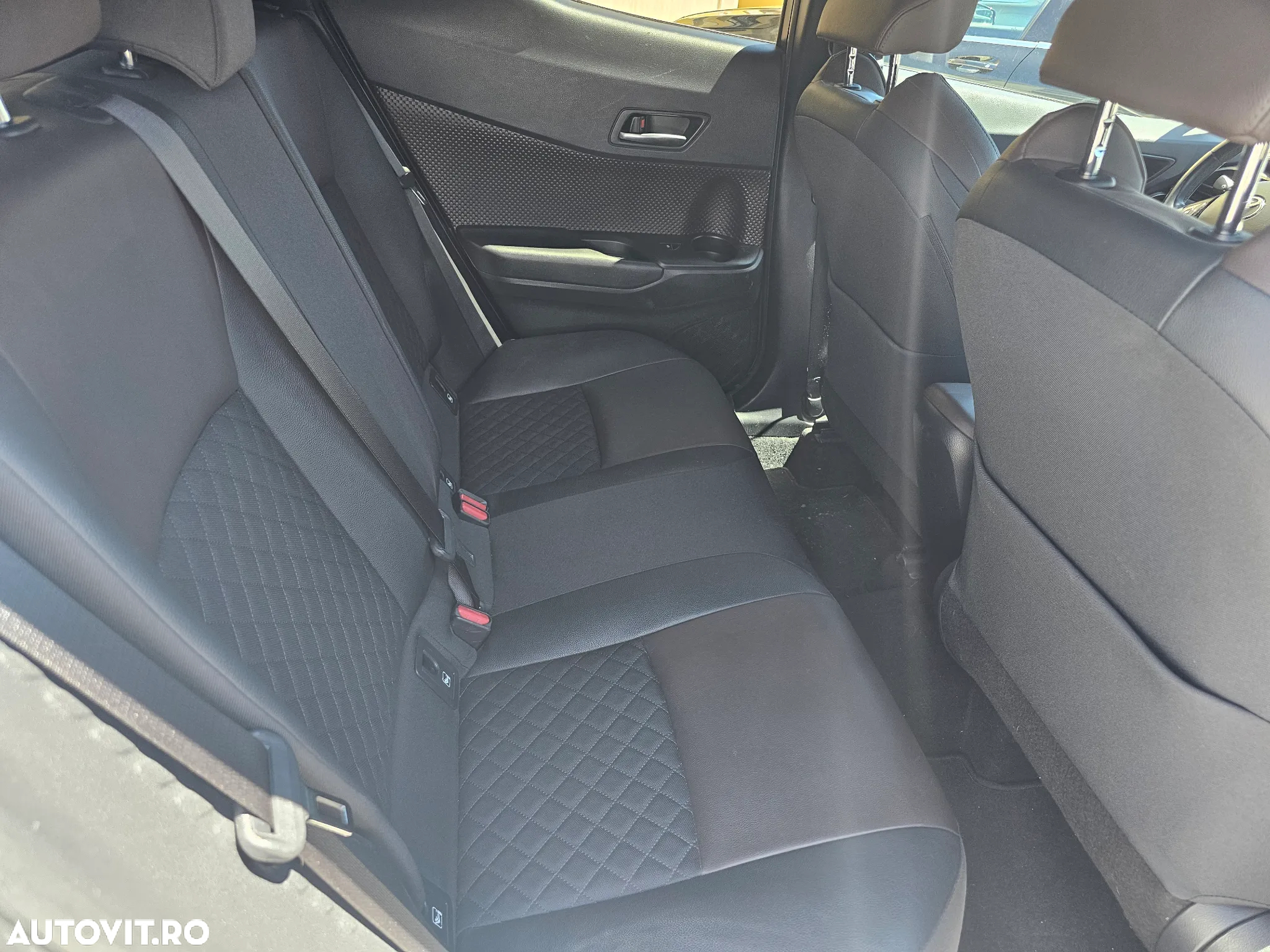 Toyota C-HR 1.8 HSD 122 CP 4x2 CVT Style - 15