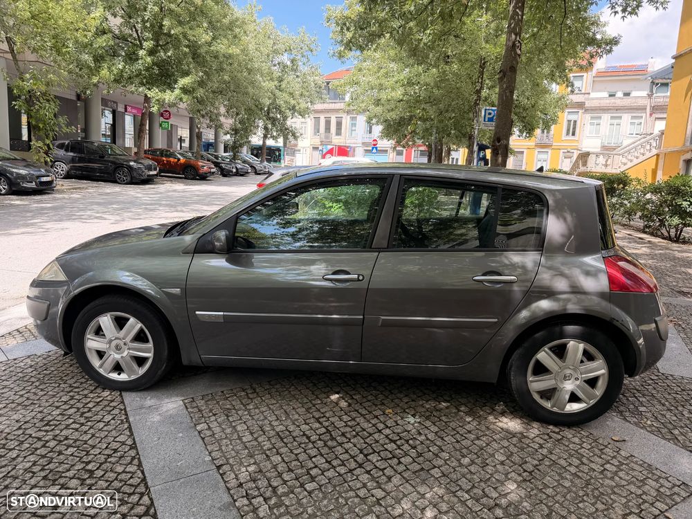Renault Mégane 1.5 dCi Confort Dynamique - 2