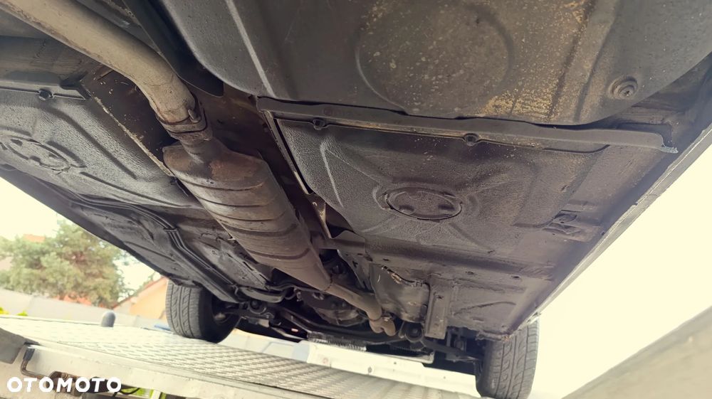 BMW Seria 3 318i - 39