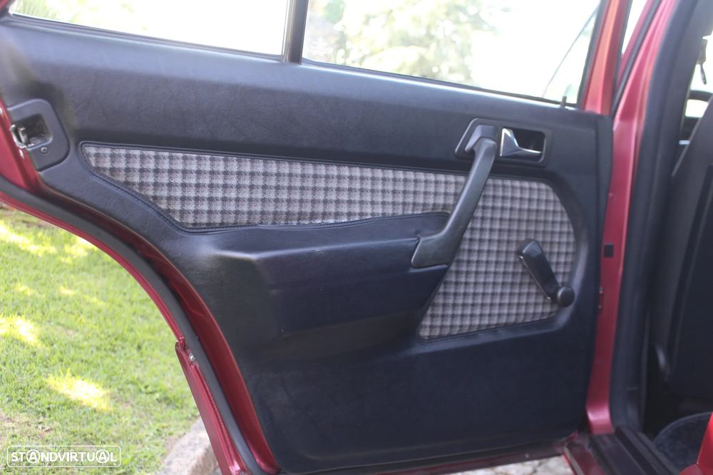 Mercedes-Benz W201 (1982-1993) 190 D 2.5 Turbo - 27