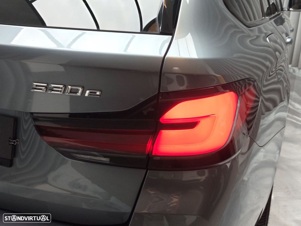BMW 530 e Pack Desportivo M - 18