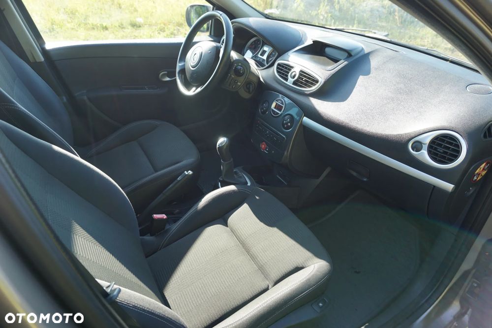 Renault Clio 1.2 16V 75 Expression - 6