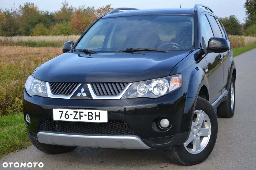 Mitsubishi Outlander 2.4 Invite 2WD - 1