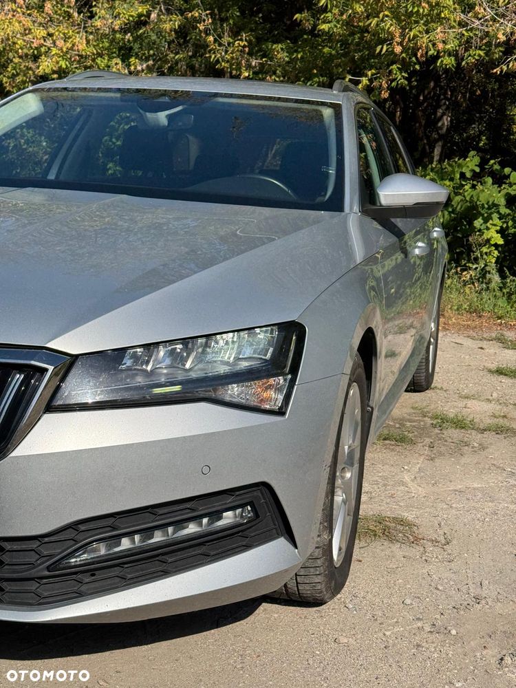 Skoda Superb 2.0 TDI SCR Ambition DSG - 33