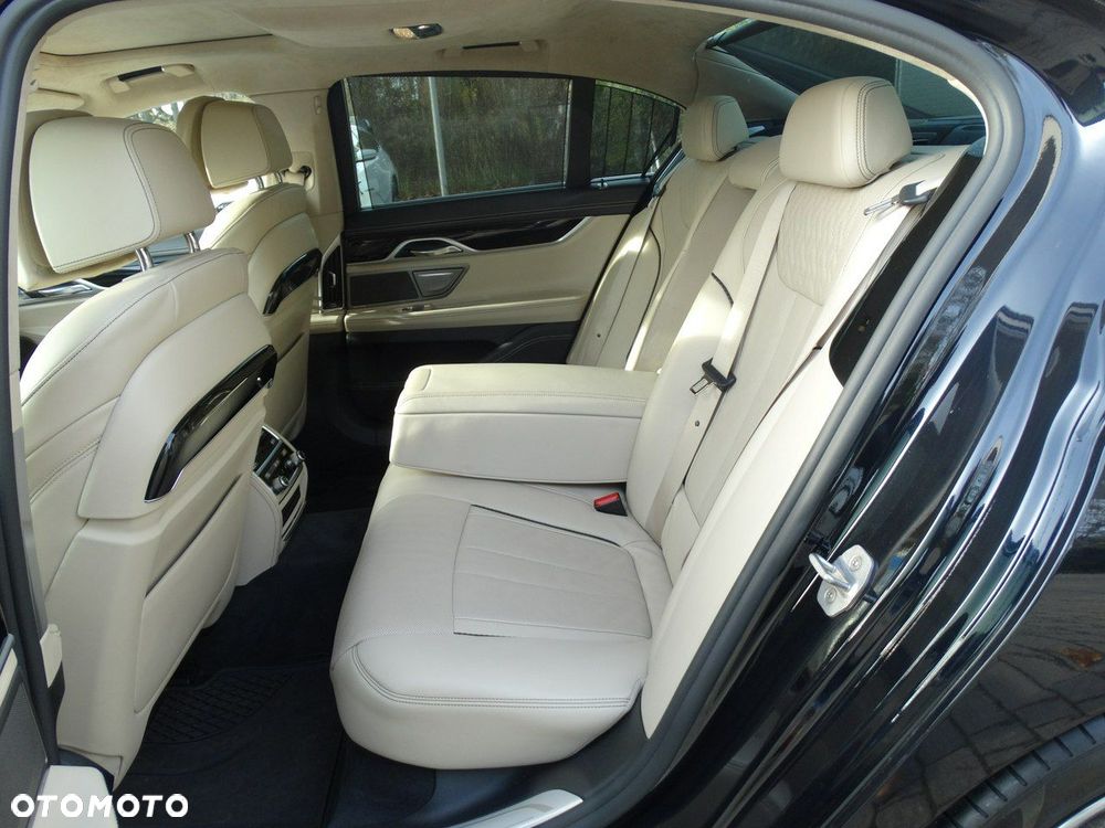 BMW Seria 7 740d xDrive - 16