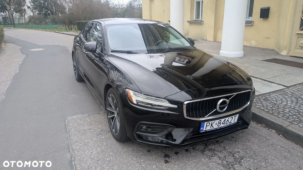Volvo S60 T5 Momentum Pro - 1