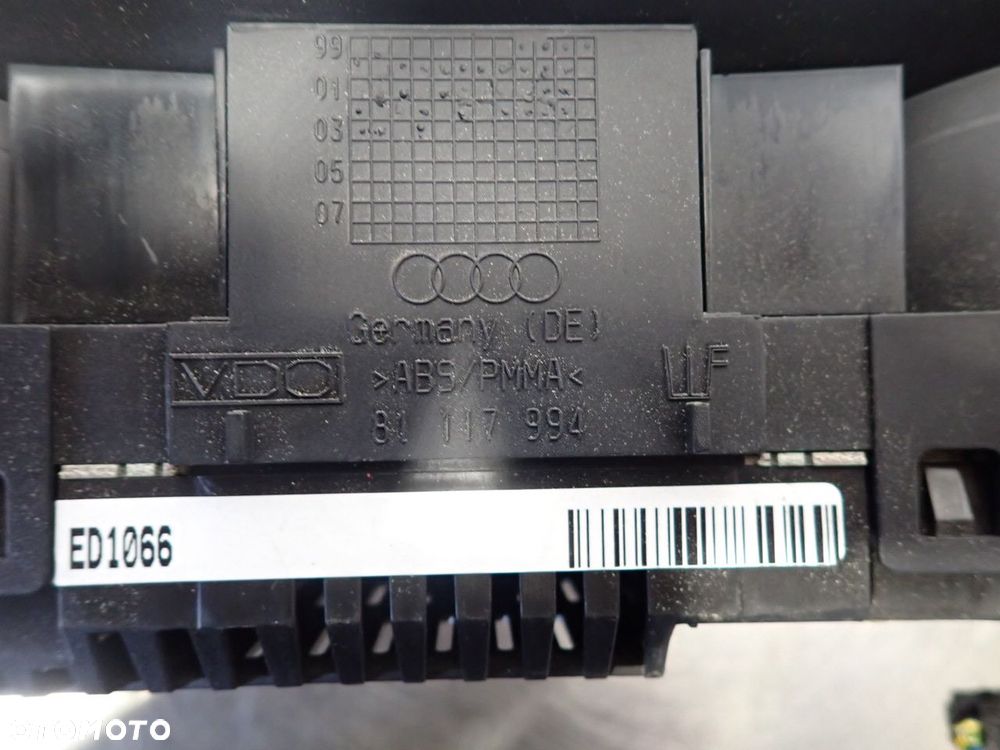 LICZNIK AUDI A2 8Z0920900T - 4