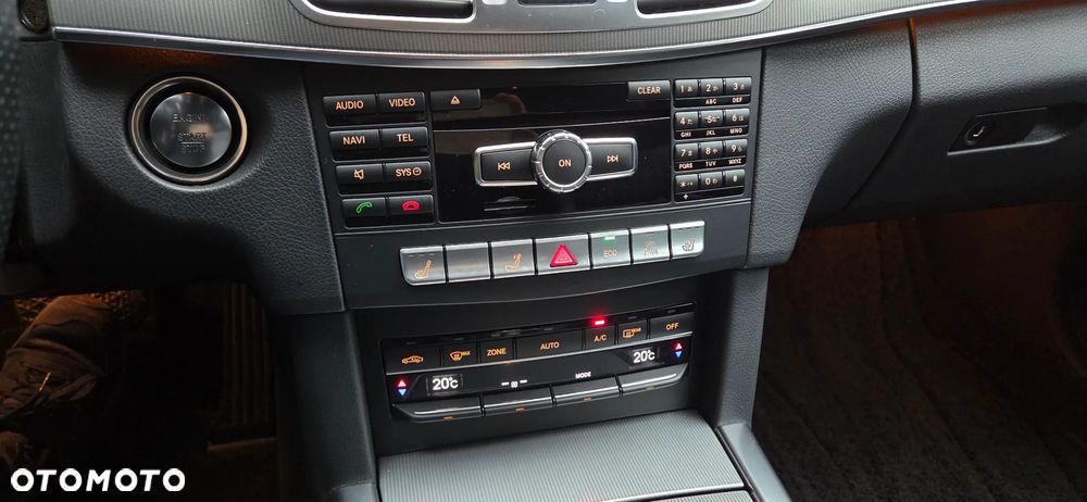 Mercedes-Benz Klasa E 300 4-Matic Avantgarde - 34