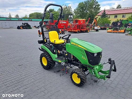 John Deere 1026R
