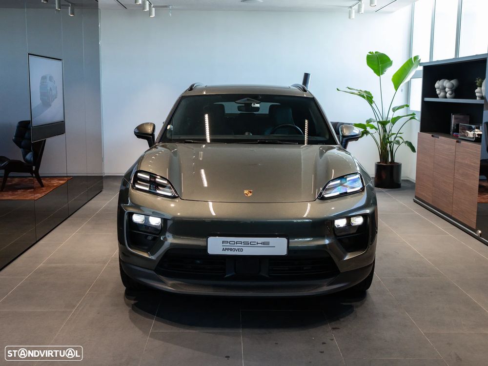 Porsche Macan Electric 4 - 2