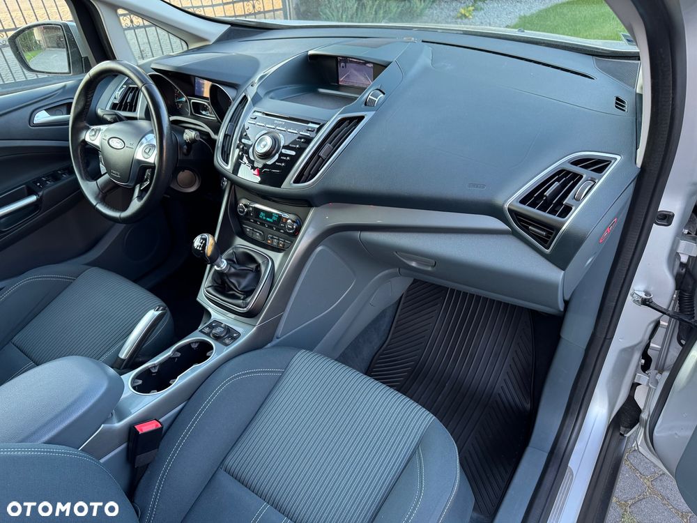 Ford Grand C-MAX - 13