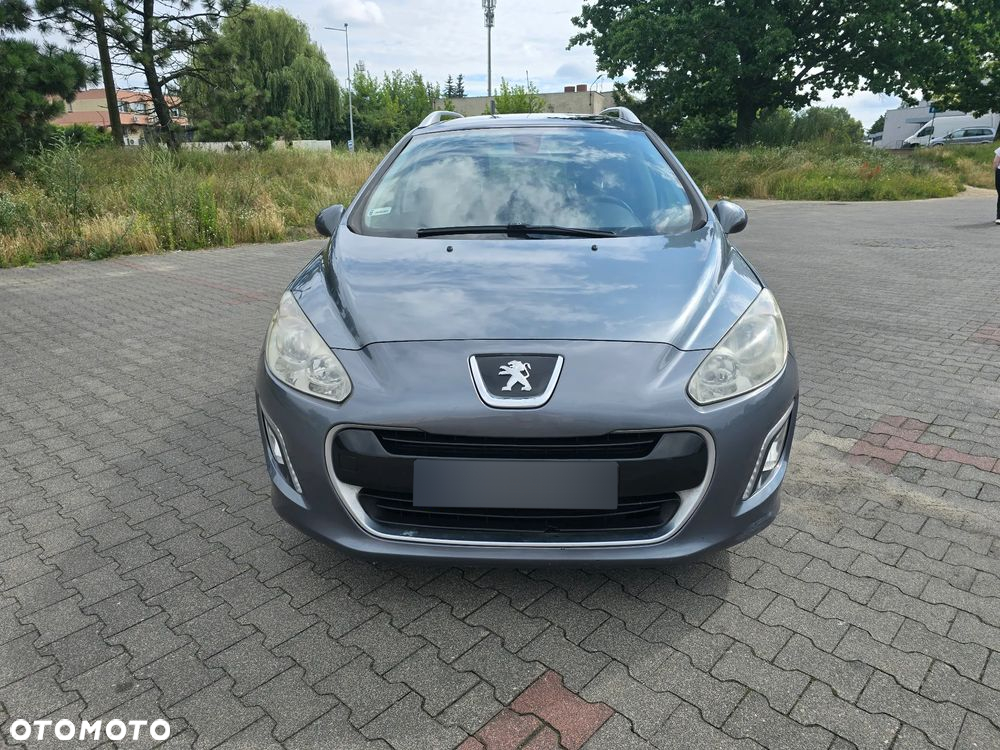 Peugeot 308 - 8
