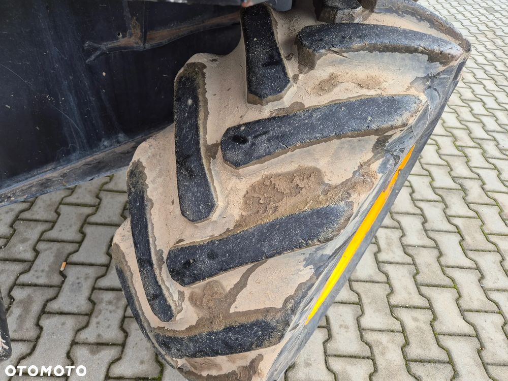 JCB 6TST Wozidło 6t, obrotowy wysyp, 1500mtg - 12