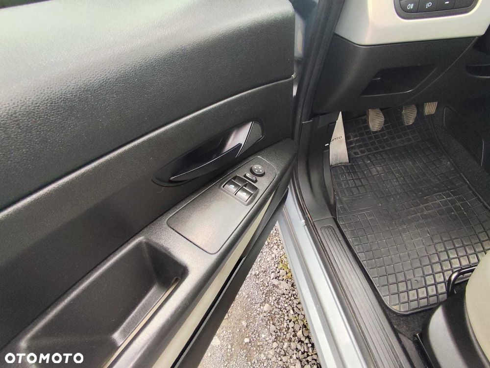 Fiat Grande Punto - 7