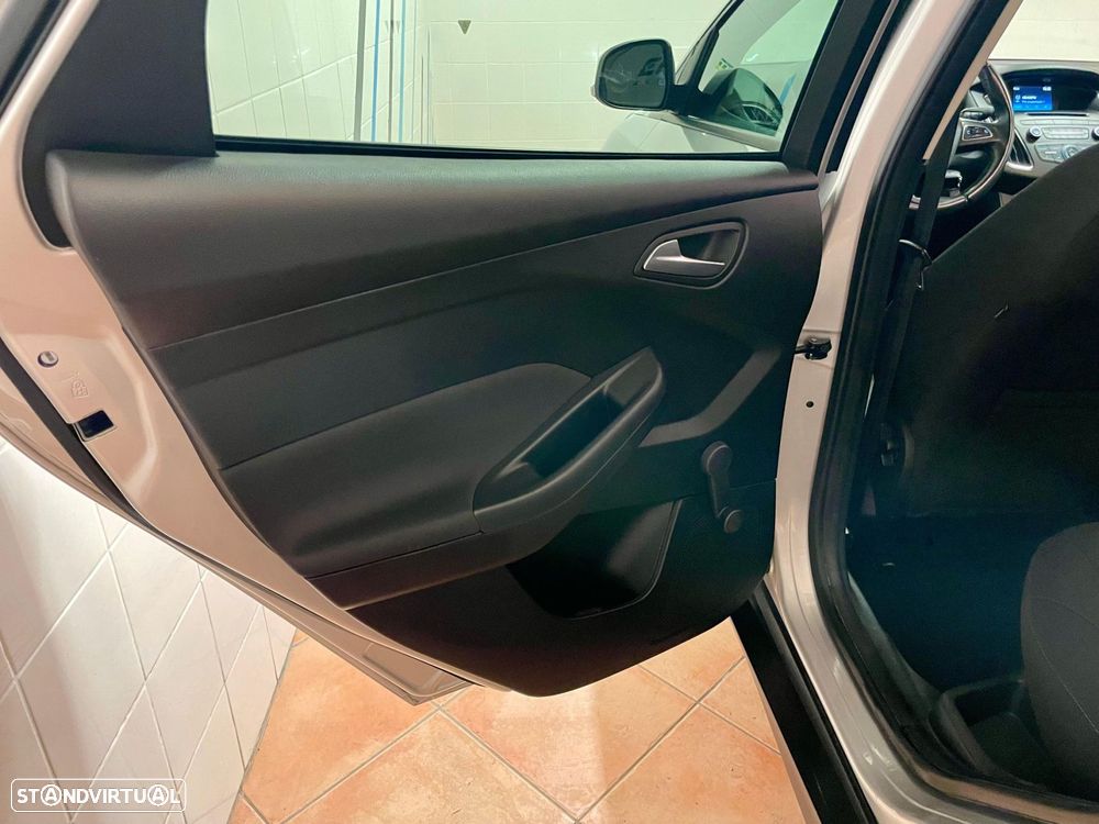 Ford Focus 1.5 TDCi Trend+ - 27