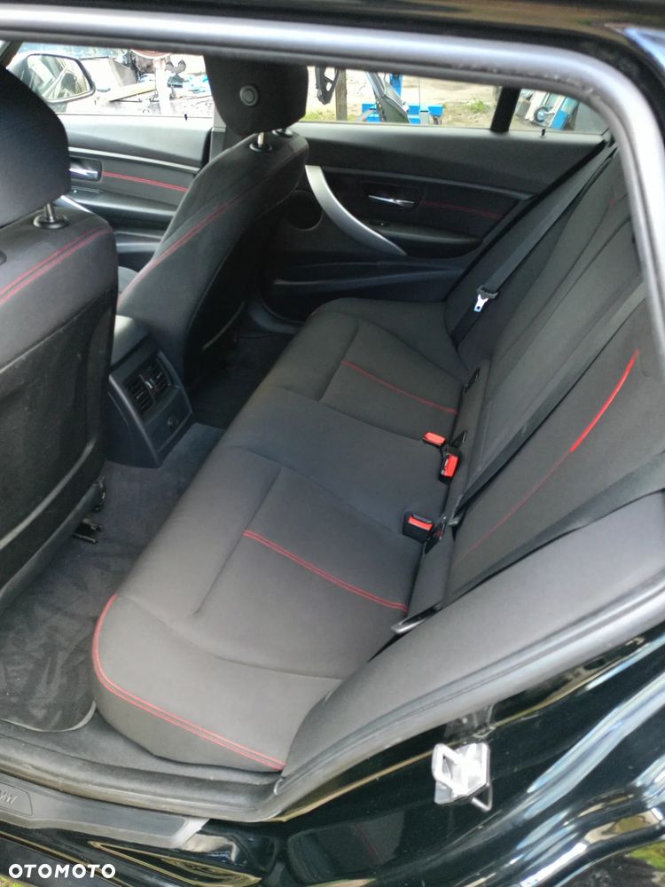 BMW Seria 3 320d - 13