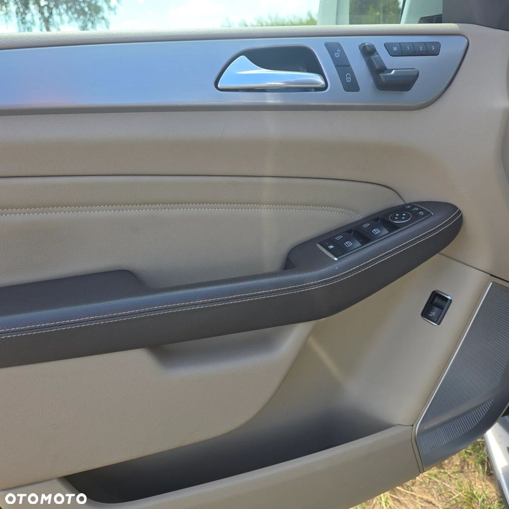 Mercedes-Benz ML 500 BlueEff 4-Matic - 3