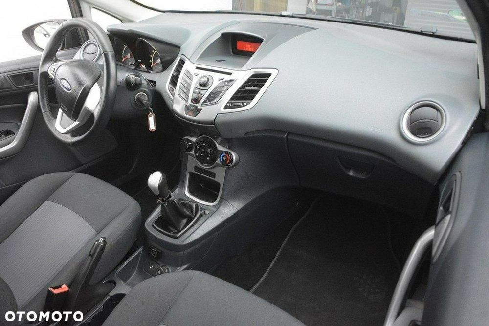 Ford Fiesta 1.25 Trend EU5 - 13
