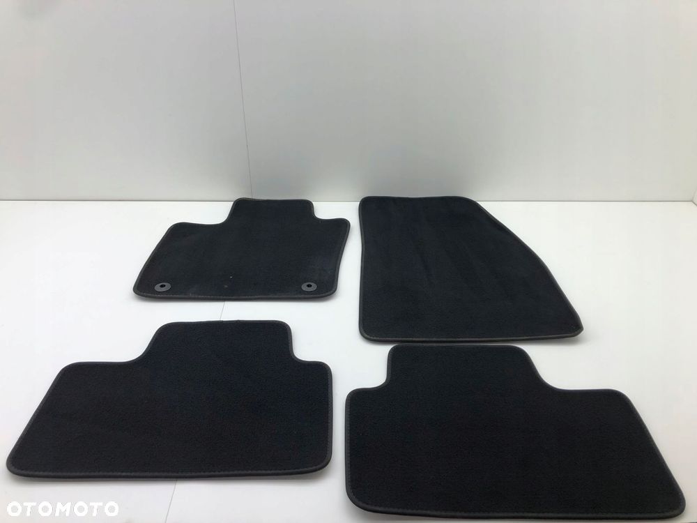 VOLVO XC40 DYWANIKI WELUROWE KOMPLET 32357639 32328777 32328774 - 2