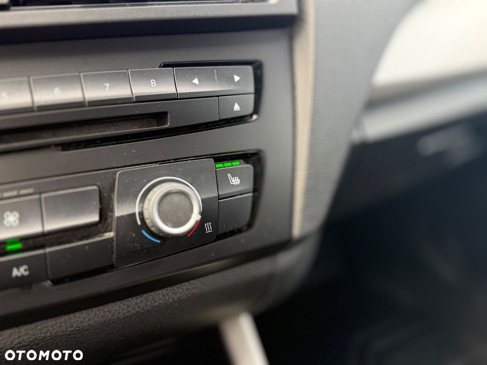 BMW Seria 1 116d - 32