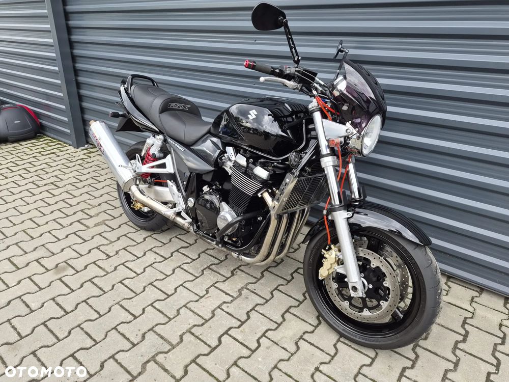 Suzuki GSX - 2