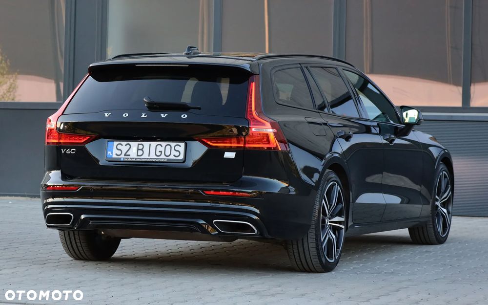 Volvo V60 T8 AWD Twin Engine Geartronic R-Design - 38