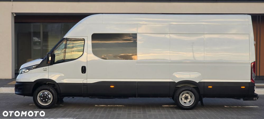 Iveco ❗️❗️DAILY 3.0 180KM MAXI 50C18 L4H3 JAK NOWY ❗️❗️NOWY MODEL / ZABUDOWA VIP 9 OSÓB HAUSER / 3500KG HAK / PIERWSZY WŁASCICIEL / BLASZAK / NAVI / KAMERA COFANIA / ZAWIESZENIE PNEUMATYCZNE AIR-PRO  / KLIMATYZACJA POSTOJOWA / SKRZYNIA MANUALNA / BLIŹNIAKI / TEMPOMAT / WERSJA WZMOCNIONA / FULL OPCJA / SERWIS ASO / SALON POLSKA / 35C15 50C15 35C18❗❗ JAK Z SALONU - NOWY -❗❗ - 9
