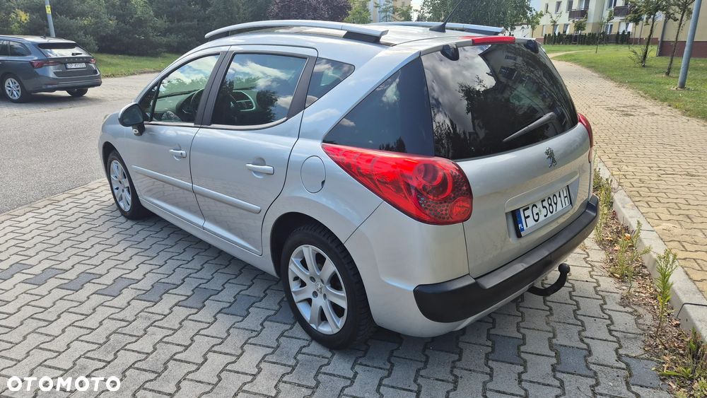Peugeot 207 - 4
