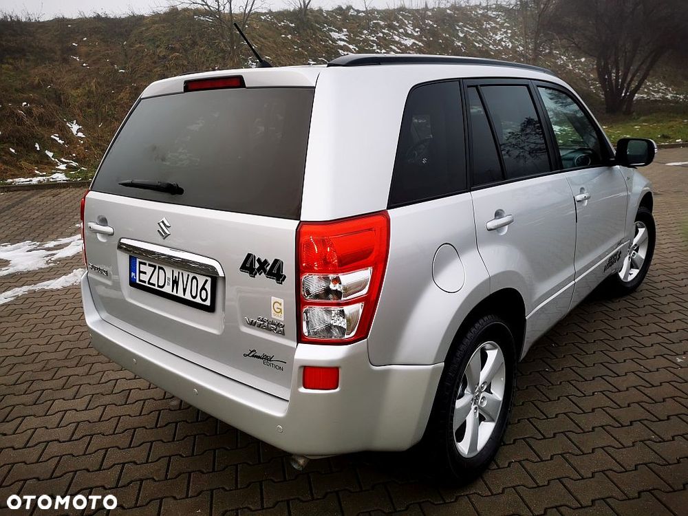 Suzuki Grand Vitara 1.9 DDiS De luxe - 32