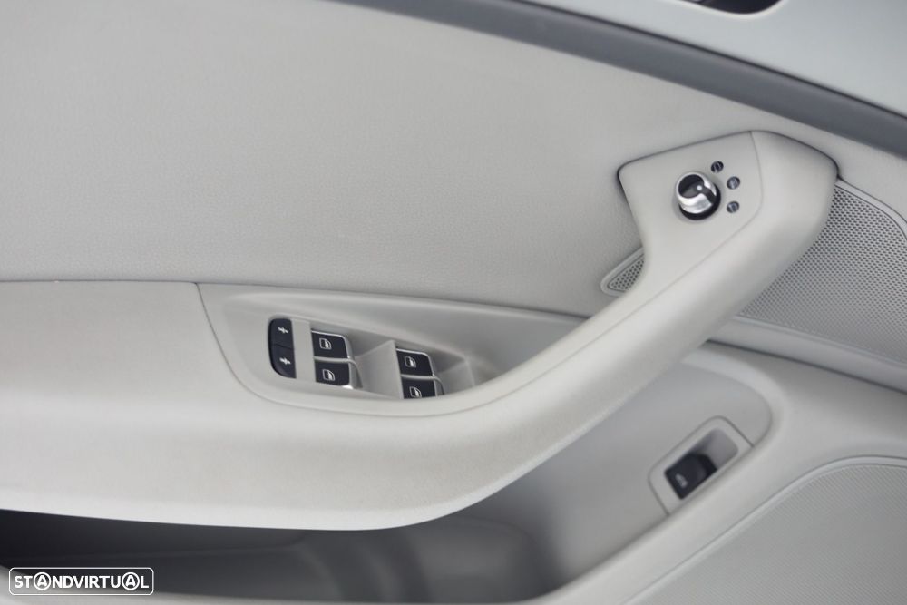Audi A6 Avant 2.0 TDi Multitronic - 32