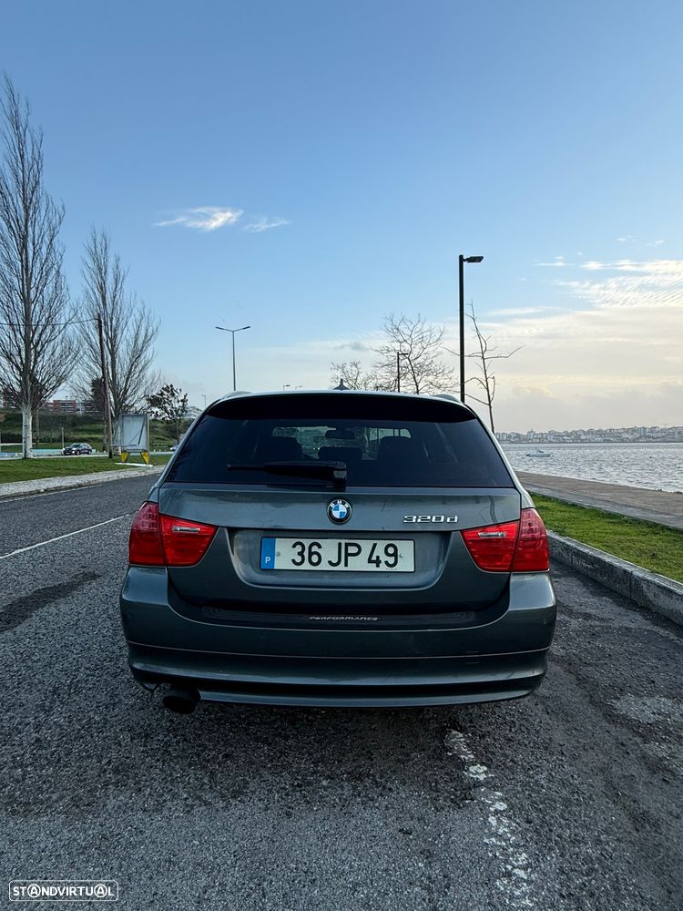 BMW 320 d - 6