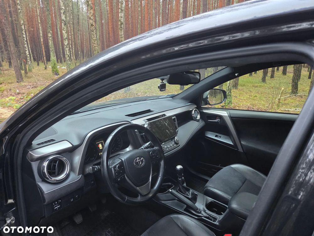 Toyota RAV4 2.0 D-4D Premium 4x2 - 13