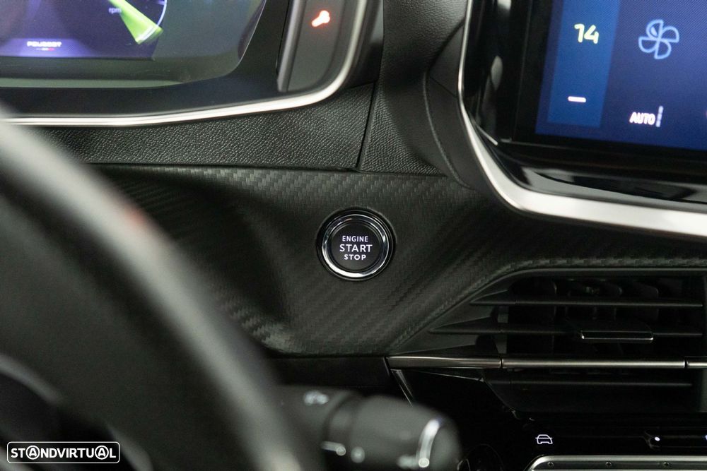 Peugeot 2008 1.2 PureTech GT EAT8 - 19