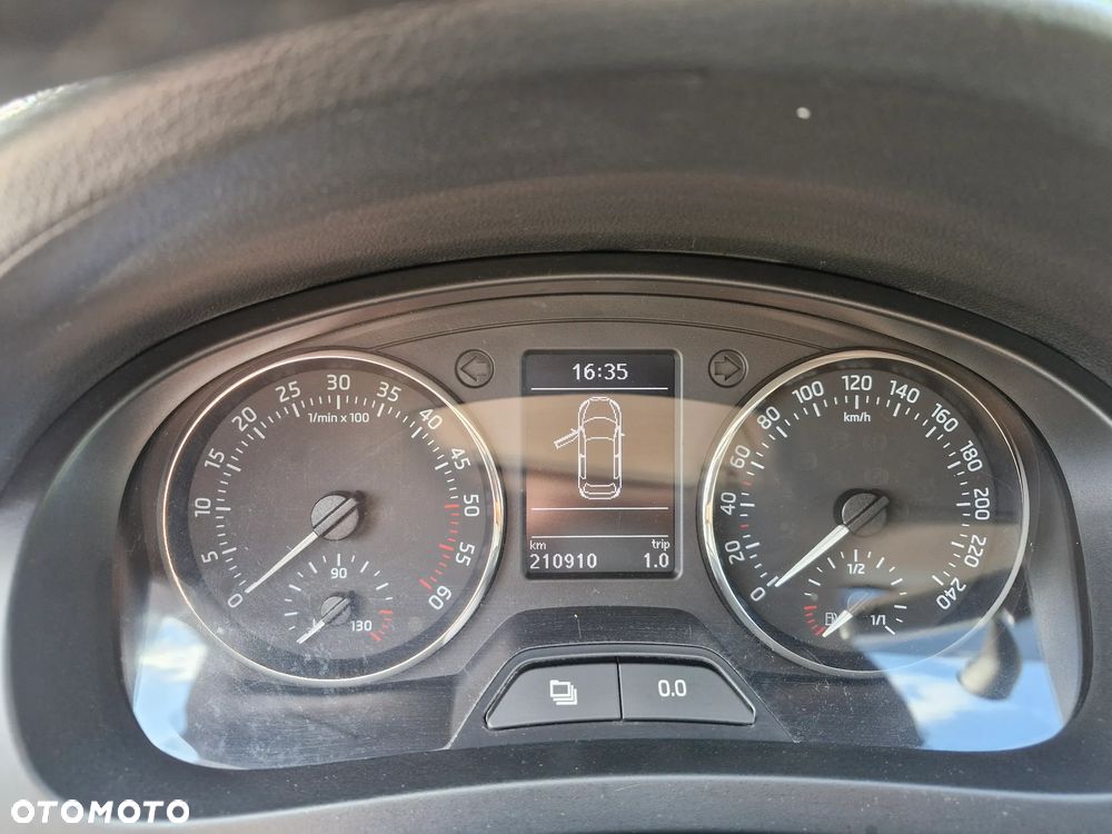 Skoda RAPID 1.6 TDI DPF Active - 11