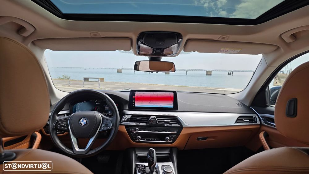 BMW 520 e Aut. Luxury Line - 7