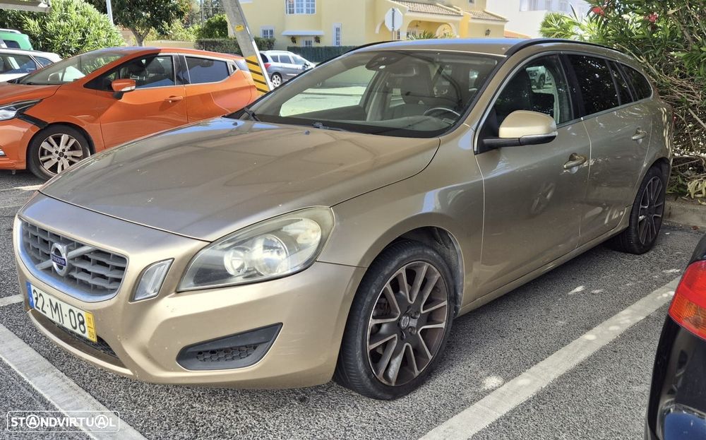 Volvo V60 2.0 D3 Momentum - 2