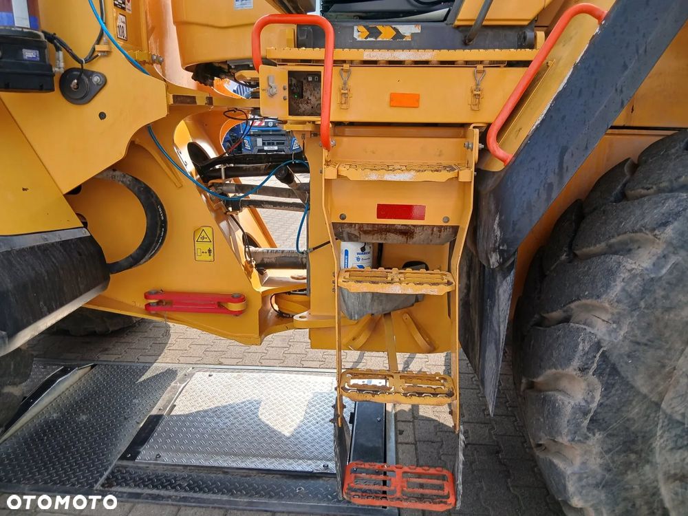 Volvo L180H ŁADOWARKA KOŁOWA - 30